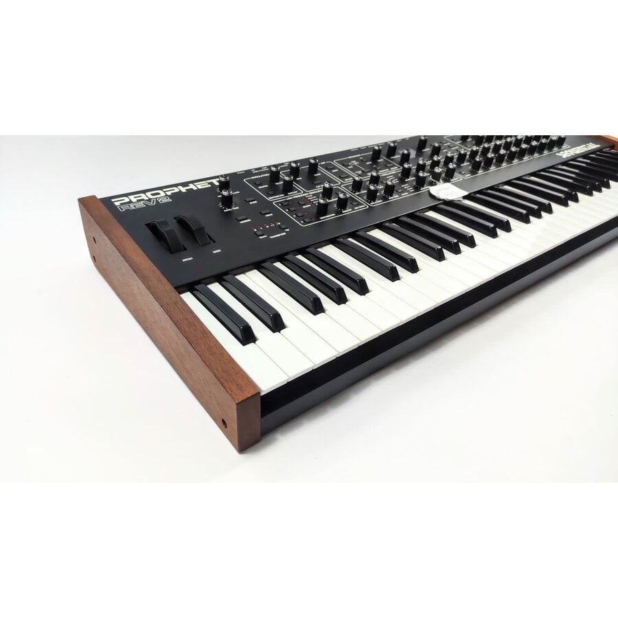 Sequential Prophet Rev 2  8-voice