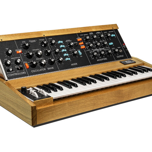 Moog Model D Bob Moog Tribute Edition + Free SR Moog SoftCase 