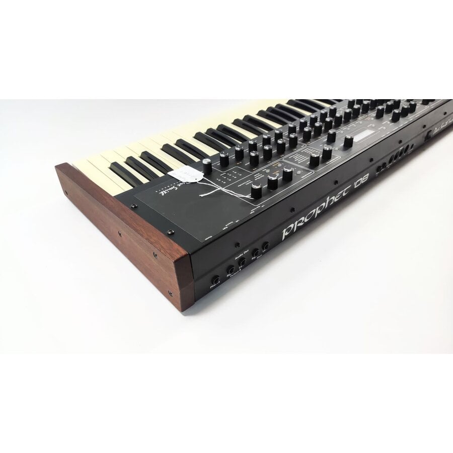 Sequential Prophet 08