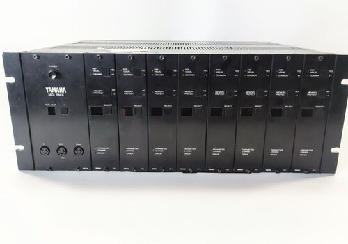 Yamaha TX-816 