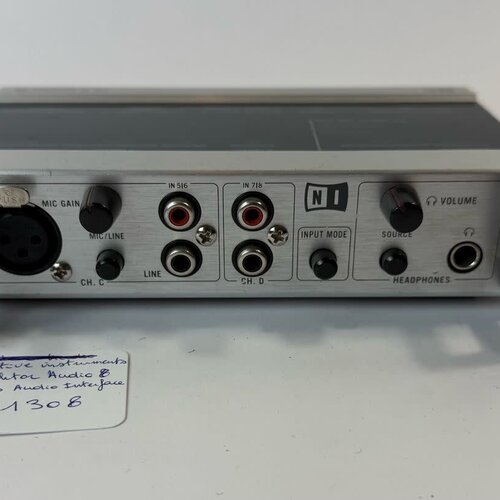 NATIVE INSTRUMENTS Traktor Audio 8 USB Audio interface 