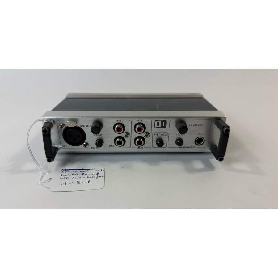 NATIVE INSTRUMENTS Traktor Audio 8 USB Audio interface