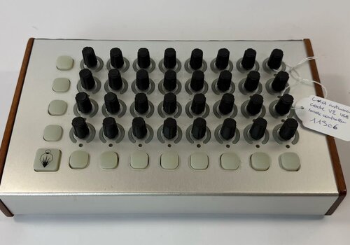 LIVID INSTRUMENTS Code V2 USB Midi Controller 