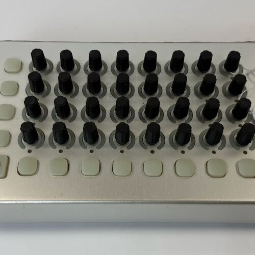 LIVID INSTRUMENTS Code V2 USB Midi Controller 