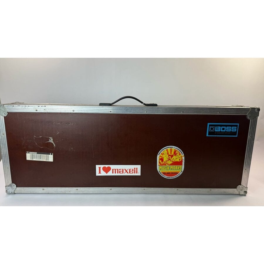 Yamaha DX7 (Damaged right panel)