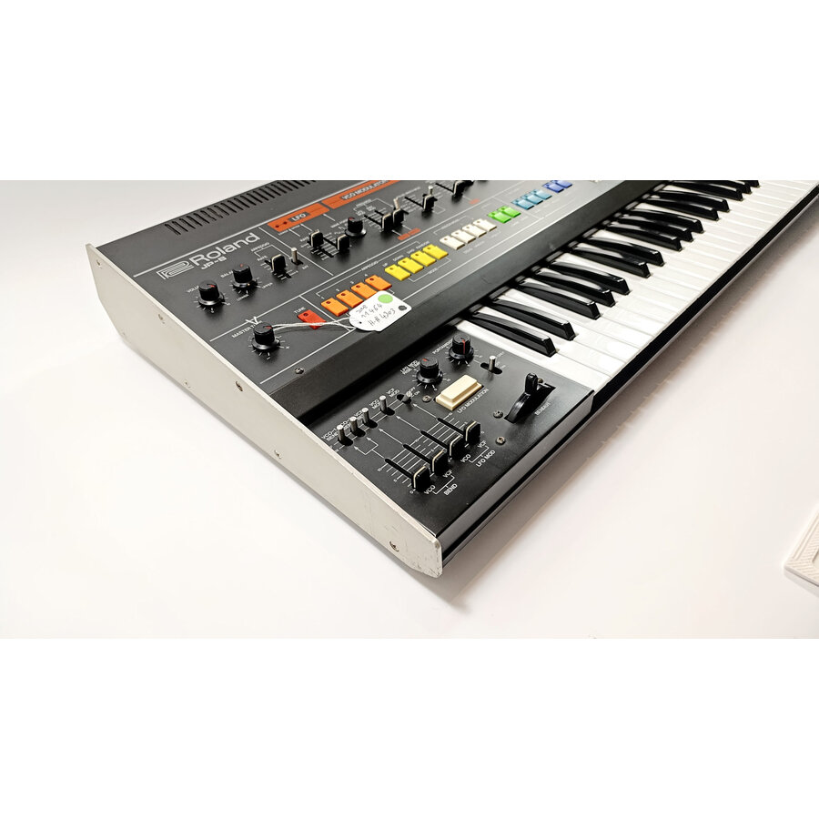 ROLAND JUPITER 8
