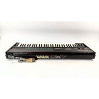 Yamaha DX-7 + Case