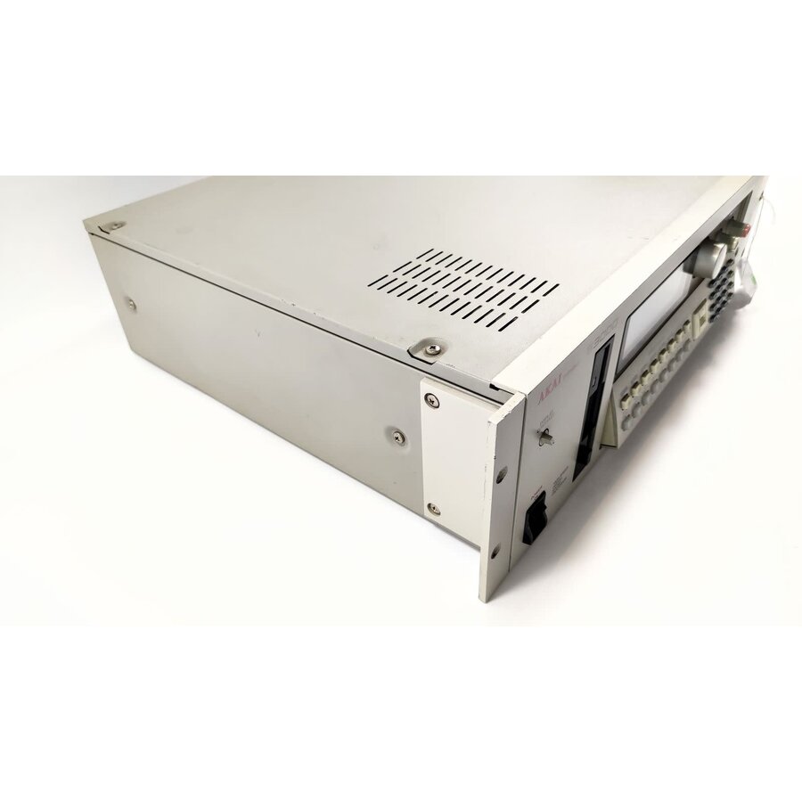 Akai S3000