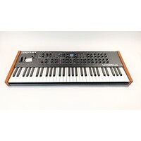 Sequential Prophet Rev-2  8-voice  + Thon case