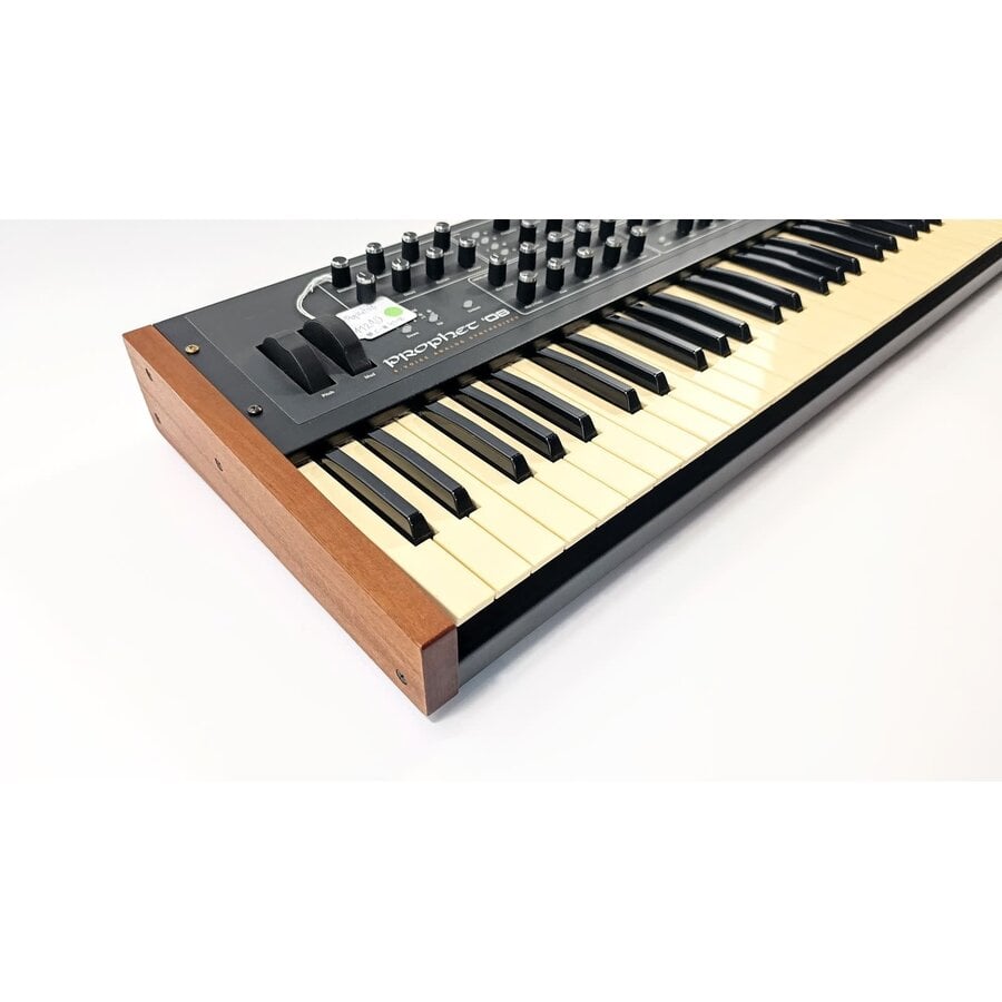 DAVE SMITH Prophet '08 PE