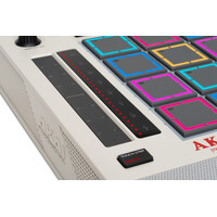 Akai MPC live 3 Retro