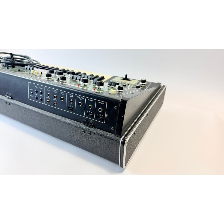 Roland SH-7