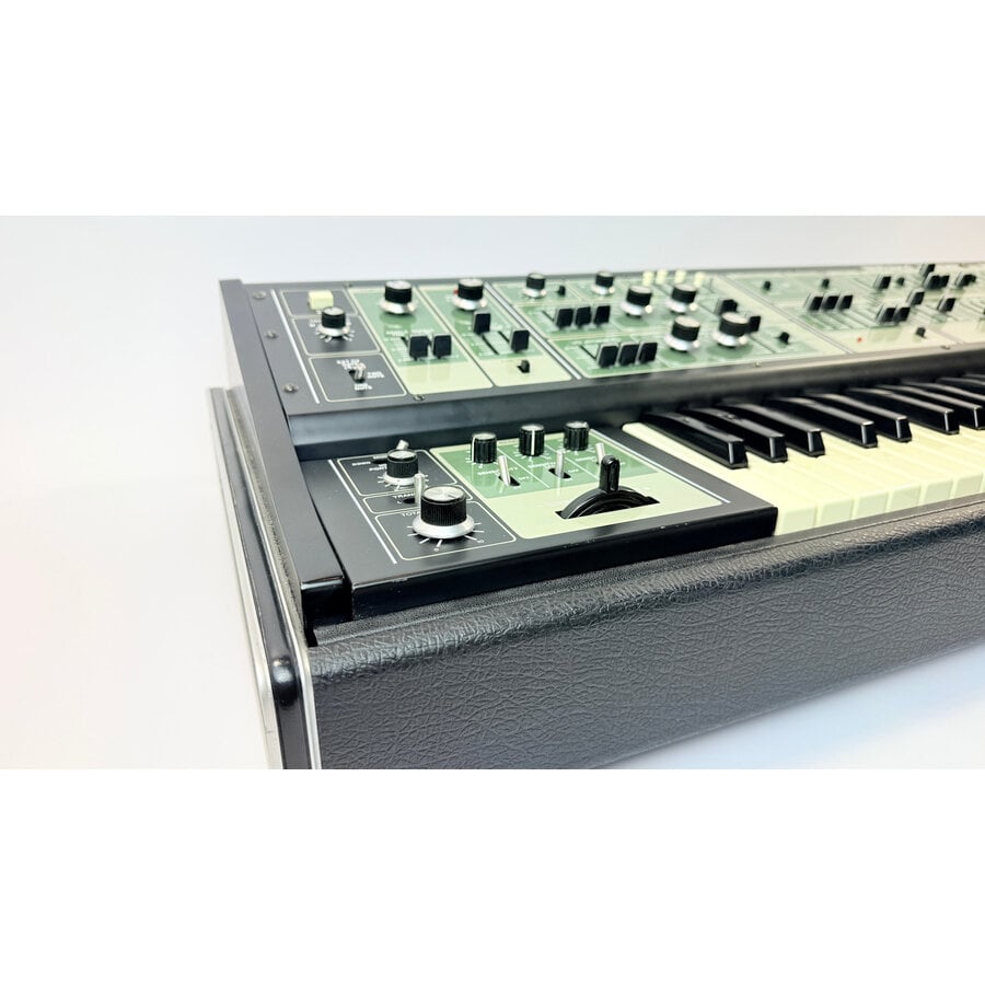 Roland SH-7