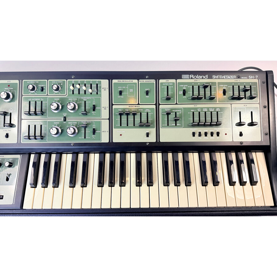 Roland SH-7