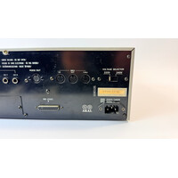 Akai  S950