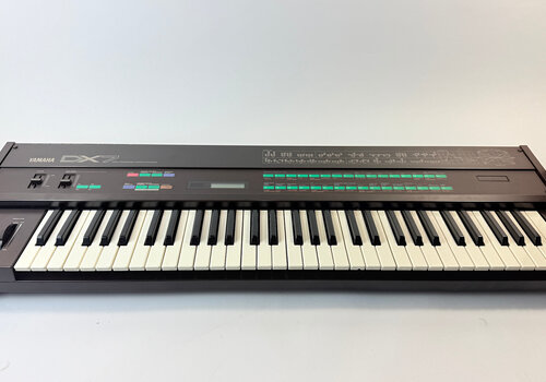 Yamaha DX7 w/ JME SPX V2.6 OS 