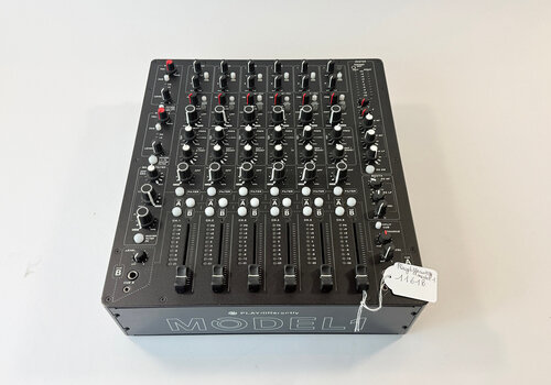 PLAYdifferently MODEL 1 