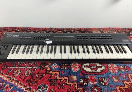 Roland JV-80 