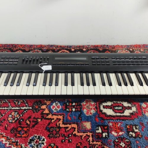 Roland JV-80 