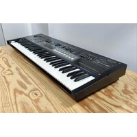 Akai AX60
