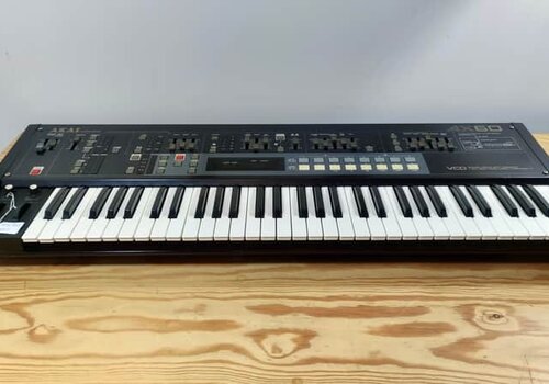 Akai AX60 