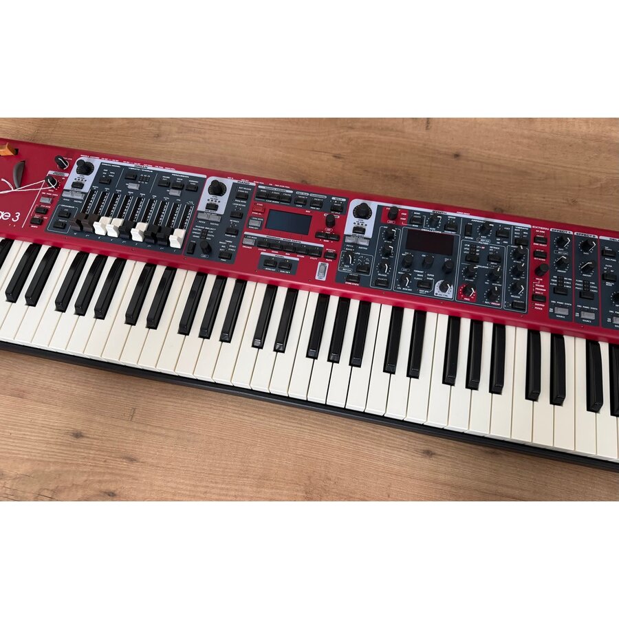 Nord Stage 3 Compact + hardcase