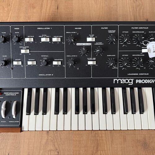 Moog Prodigy (MKII) 