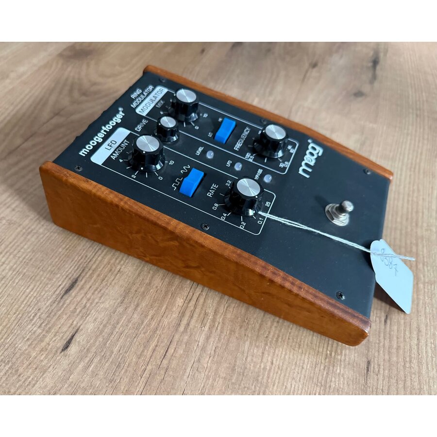 Moogerfooger MF-102 Ring Modulator