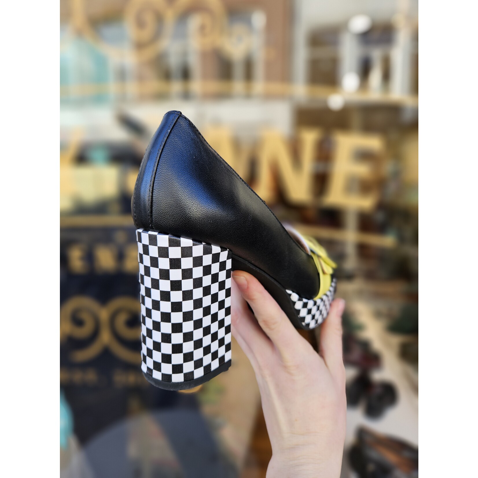 Fly London pump plateau ELLO zwart/wit/geel