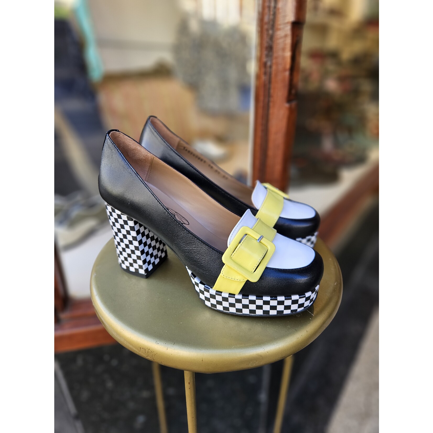 Fly London pump plateau ELLO zwart/wit/geel