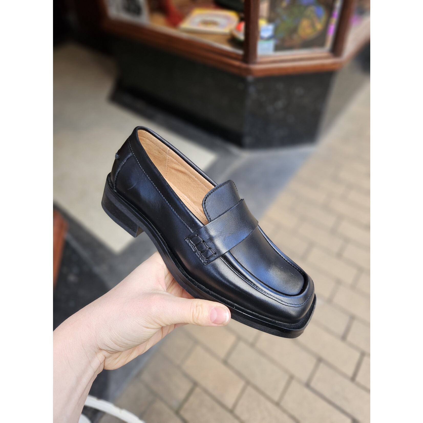 Ten Points leren loafer ELMA black