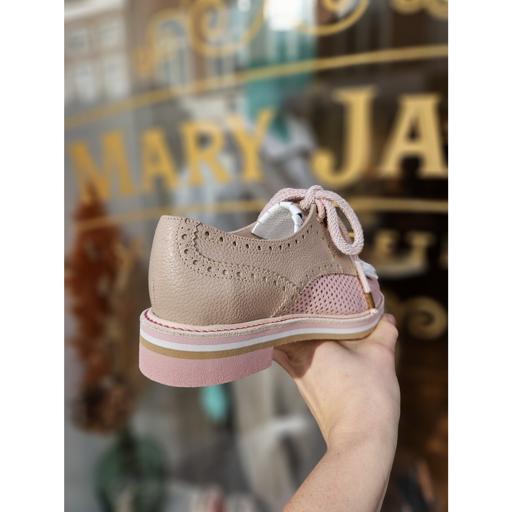 Pertini Handgemaakte Brogue Veterschoenen – Roze & Beige
