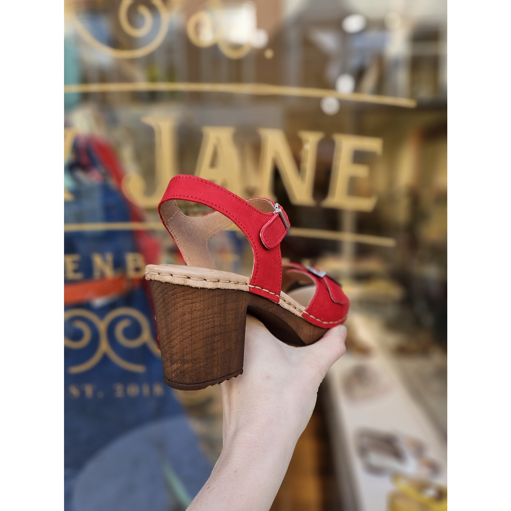 Ten Points – Amelia Red Sandal