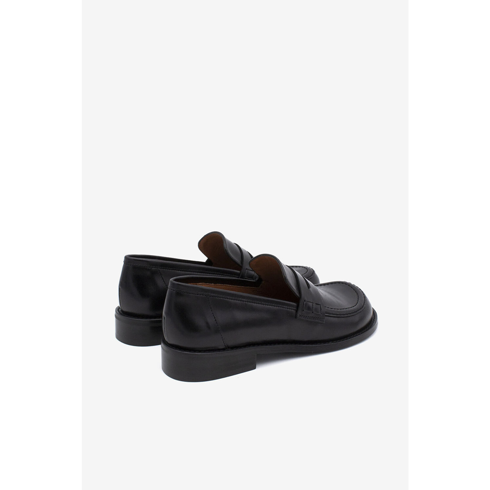 Angel Alarcon Angel Alarcon, penny loafer barefoot  Louisa zwart
