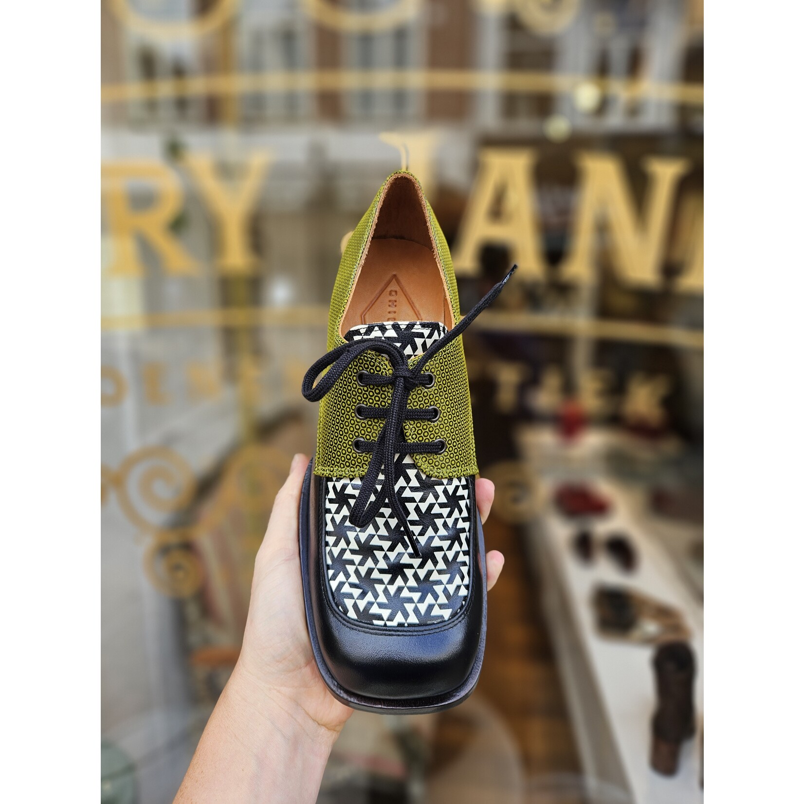 Chie Mihara leren veterschoen BRAND groen/zwart-wit
