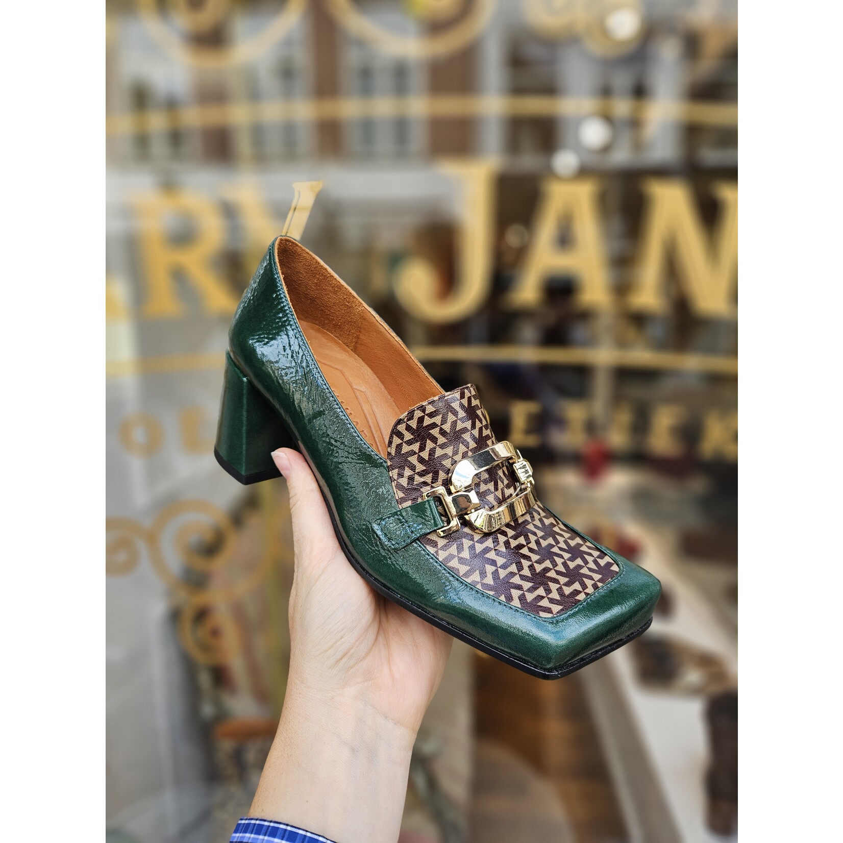 Chie Mihara leren pump URSALI gesp groen