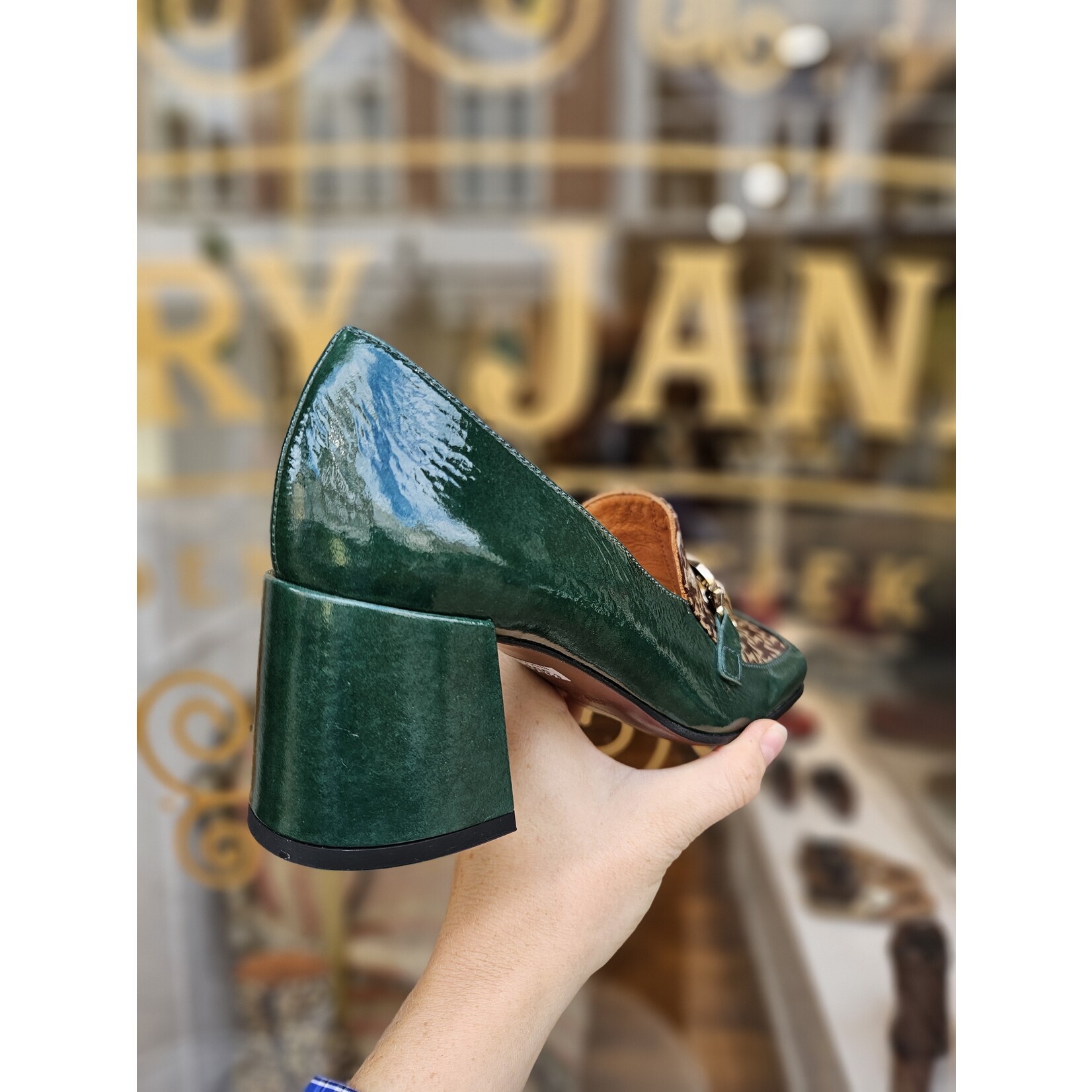Chie Mihara leren pump URSALI gesp groen