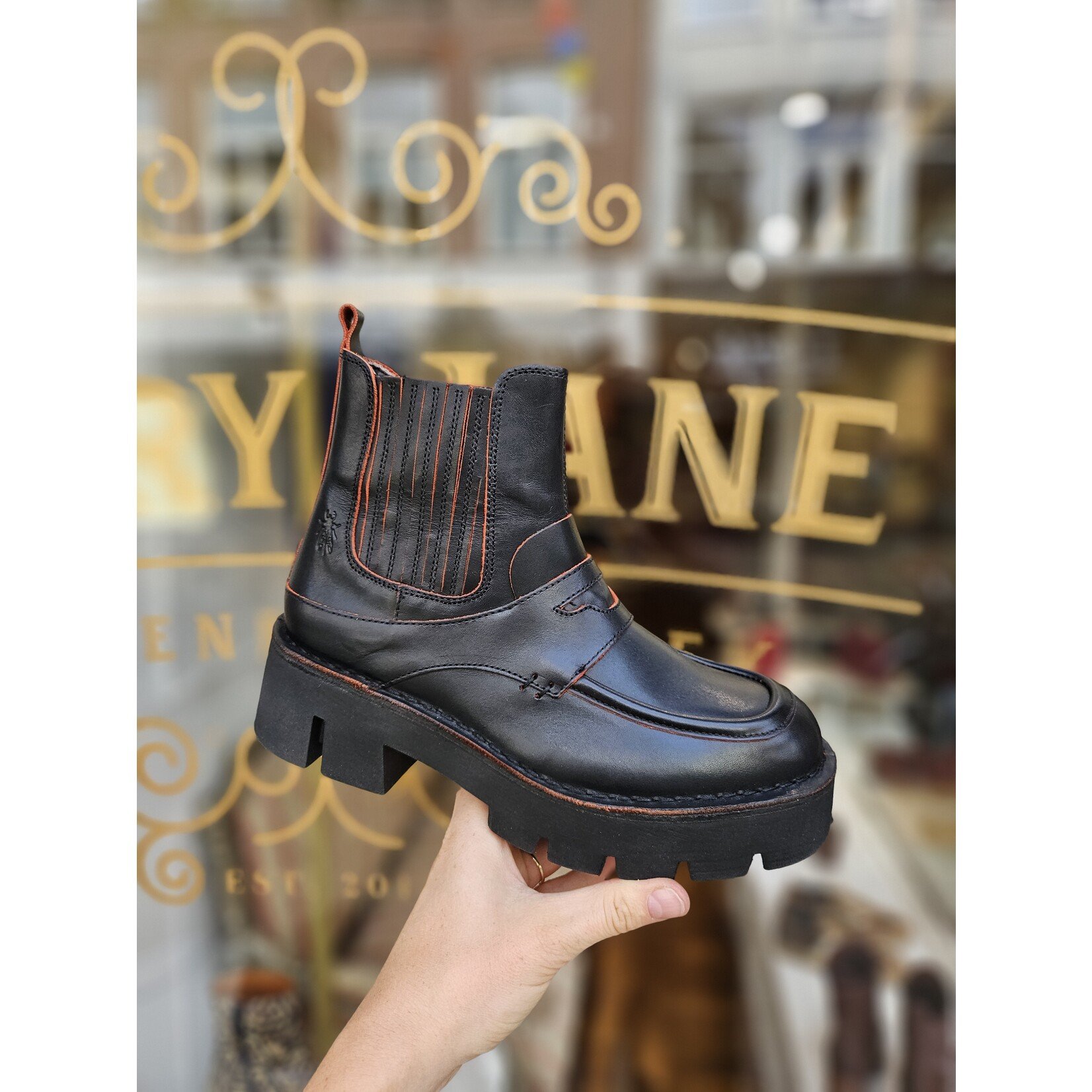 Fly London Buki  Chelsea boot zwart