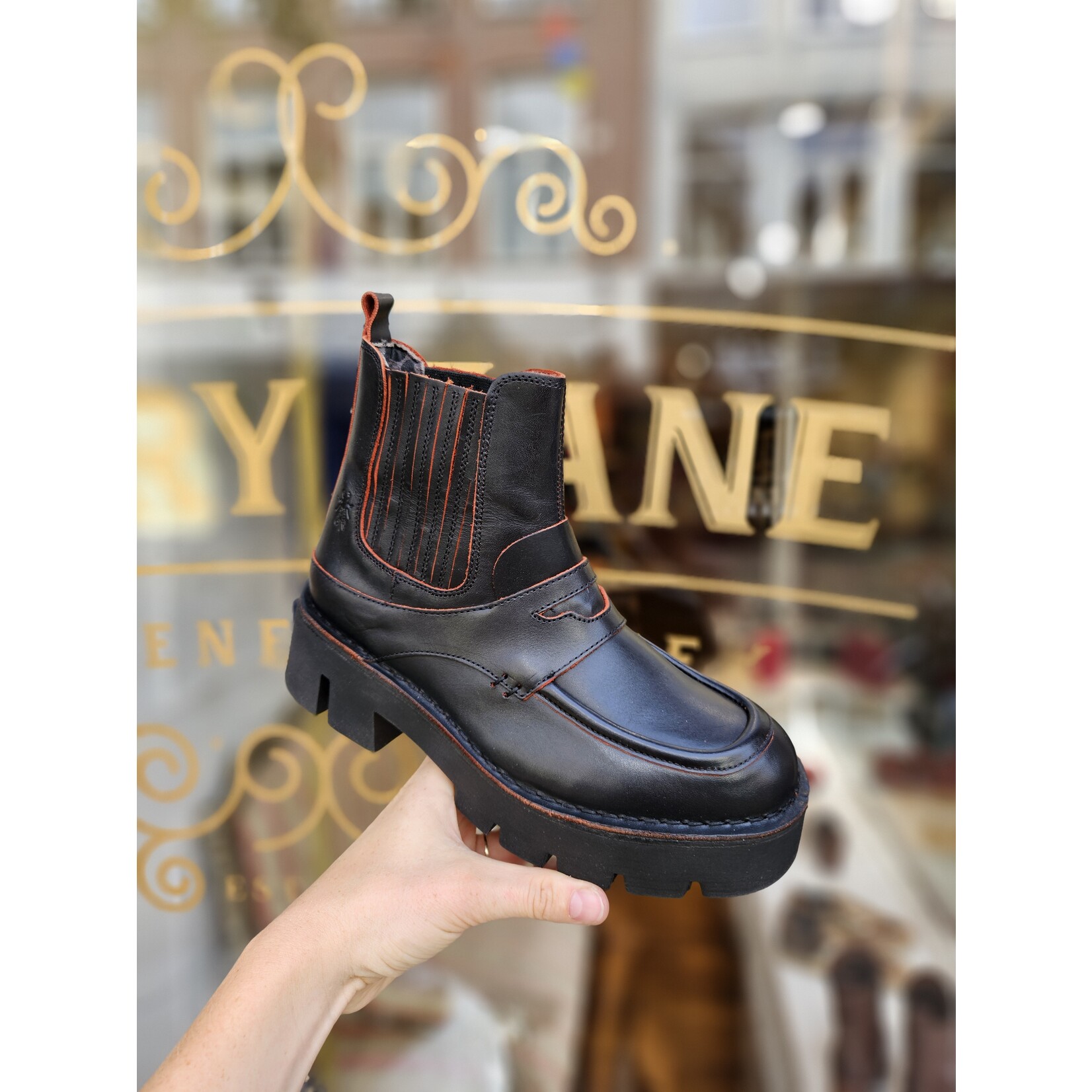 Fly London Buki  Chelsea boot zwart