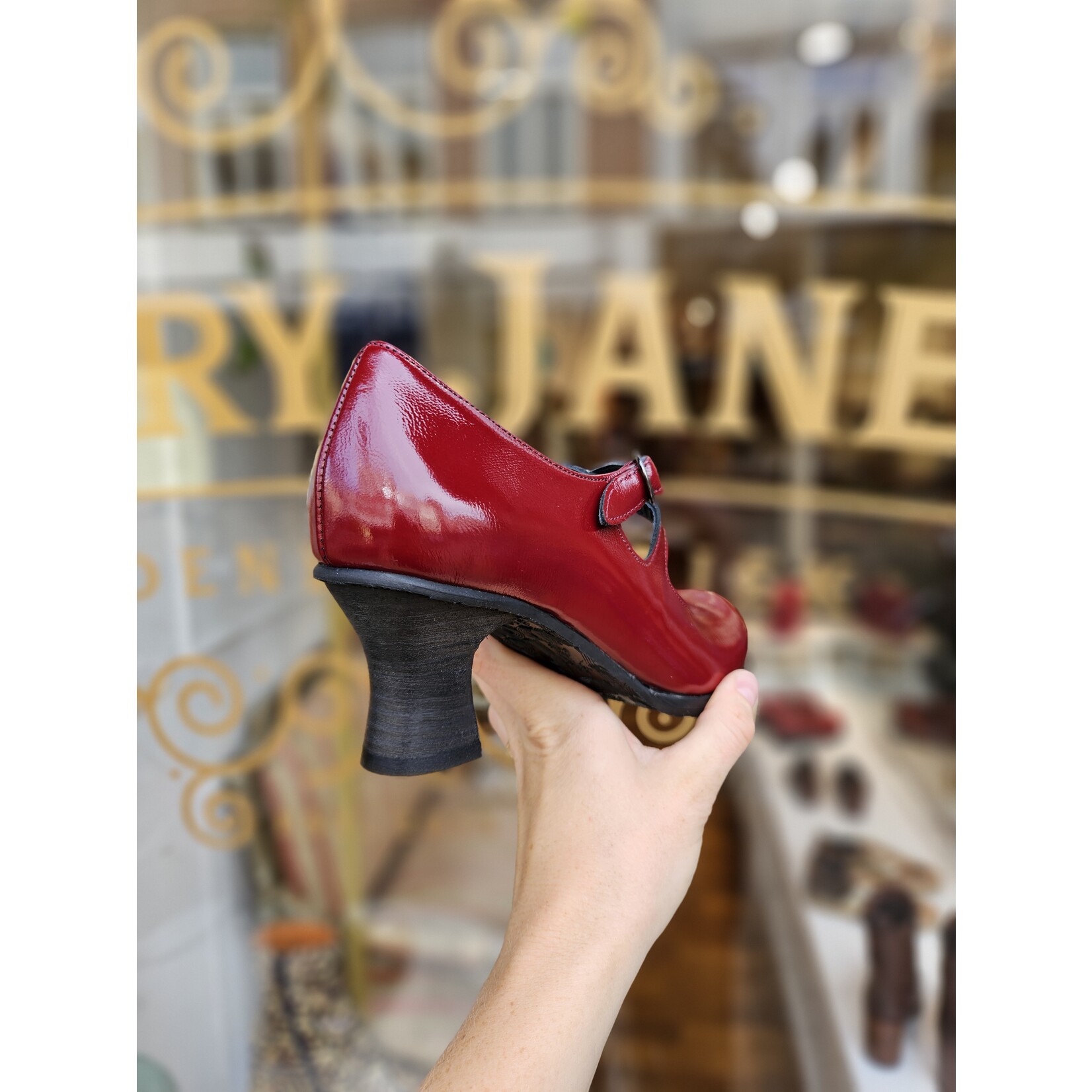 Fly London Baiv pump lakleer Bordeaux rood