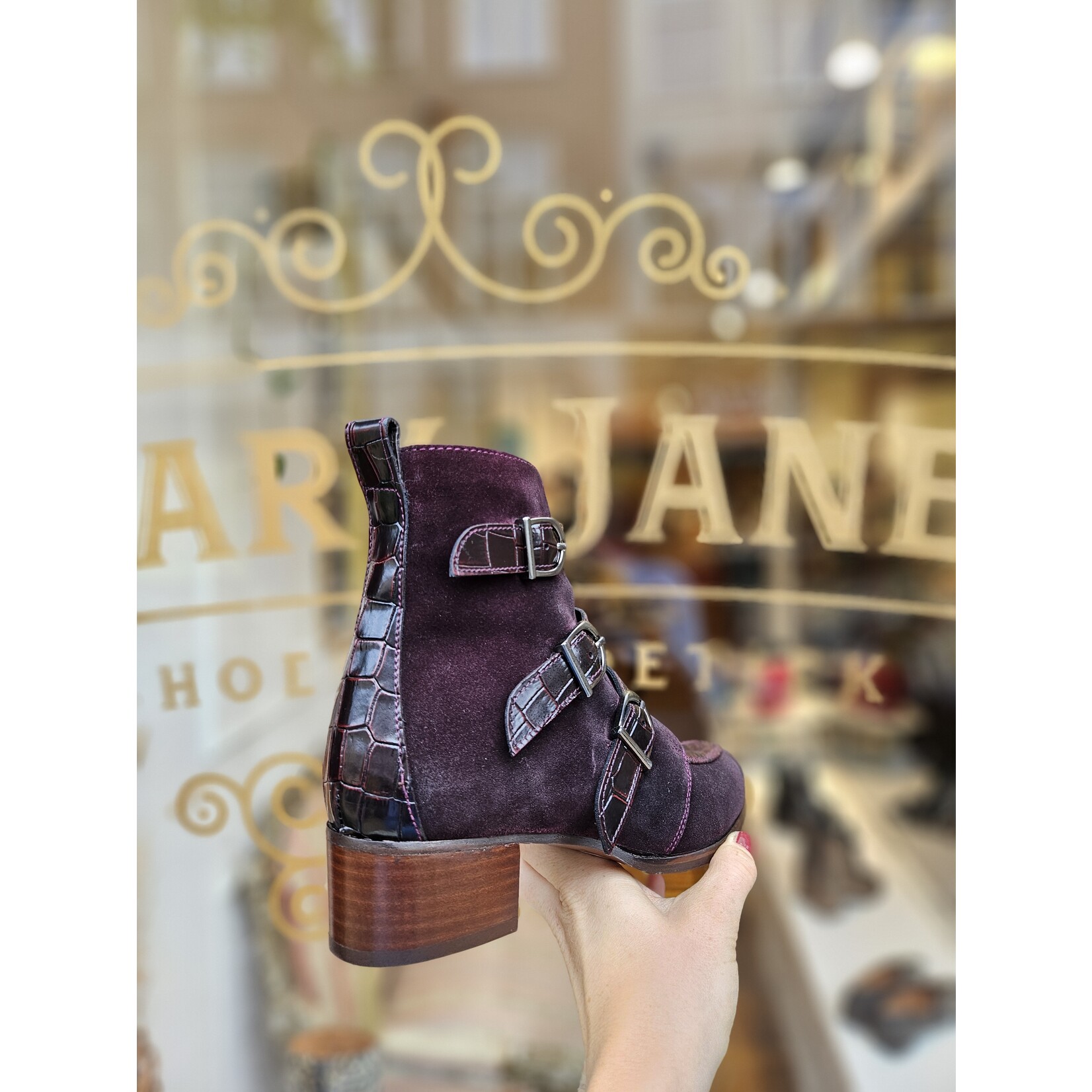 Pertini leren enkelaarsje gespen DAKOTA bordeaux