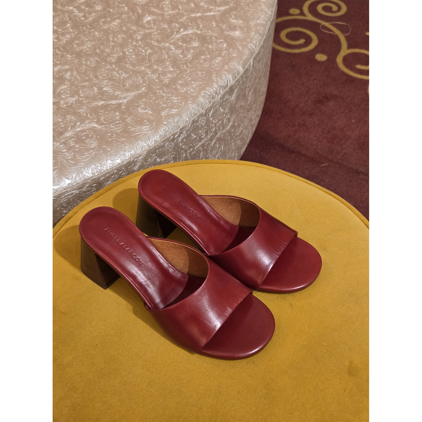 Angel Alarcon Angel Alarcon instapper muil PATRIZIA rood