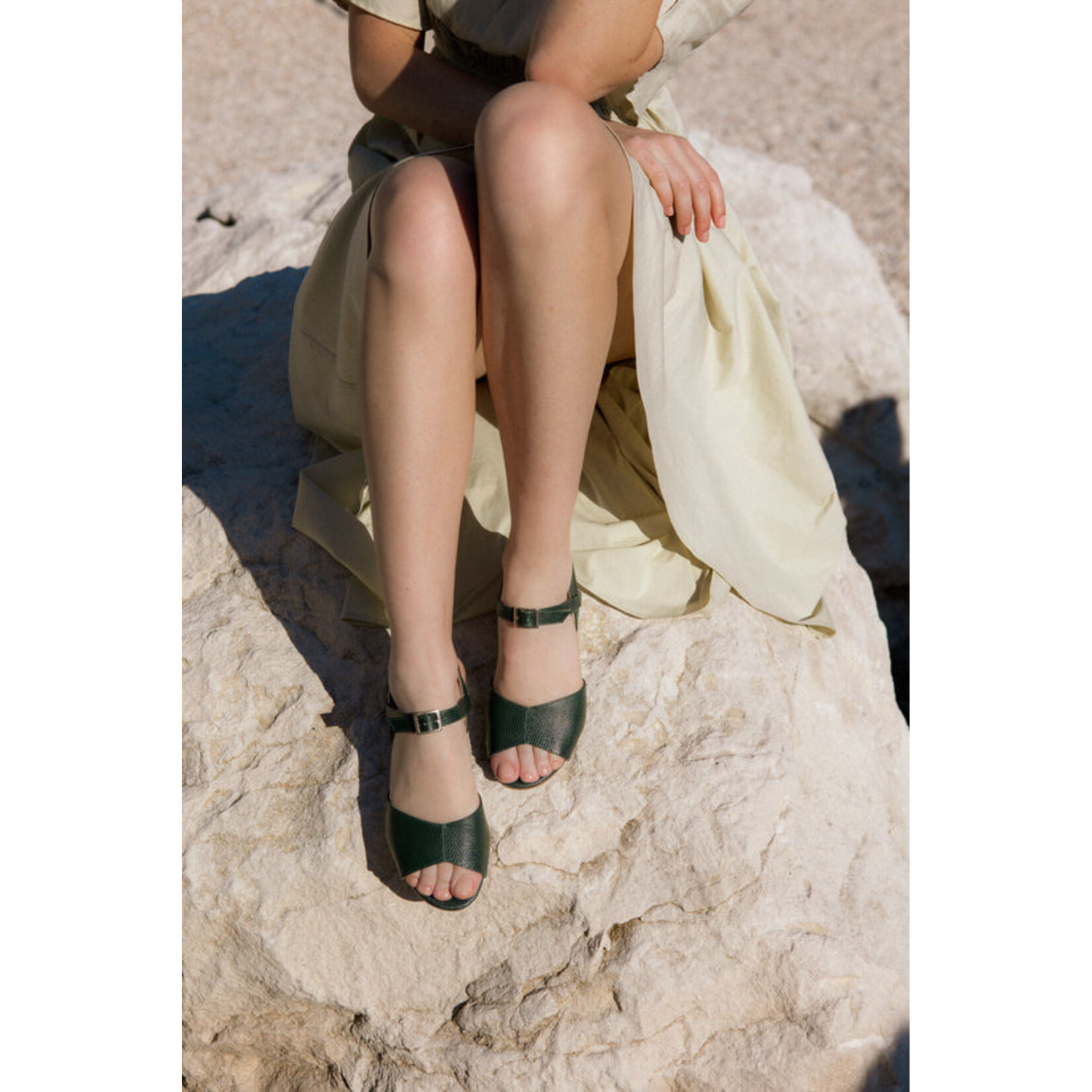 Atelier Content sandaal lage hak ELLY groen