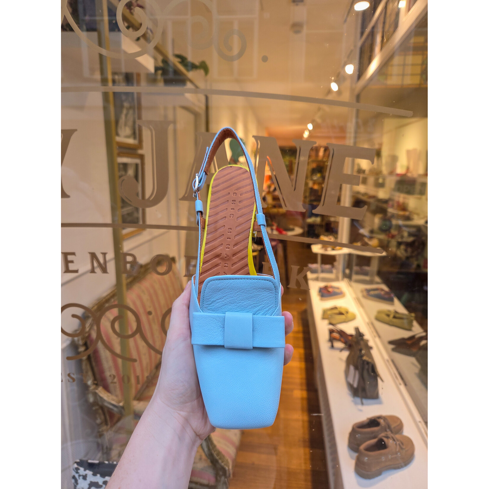 Chie Mihara slingback strik VYLA blue lemon