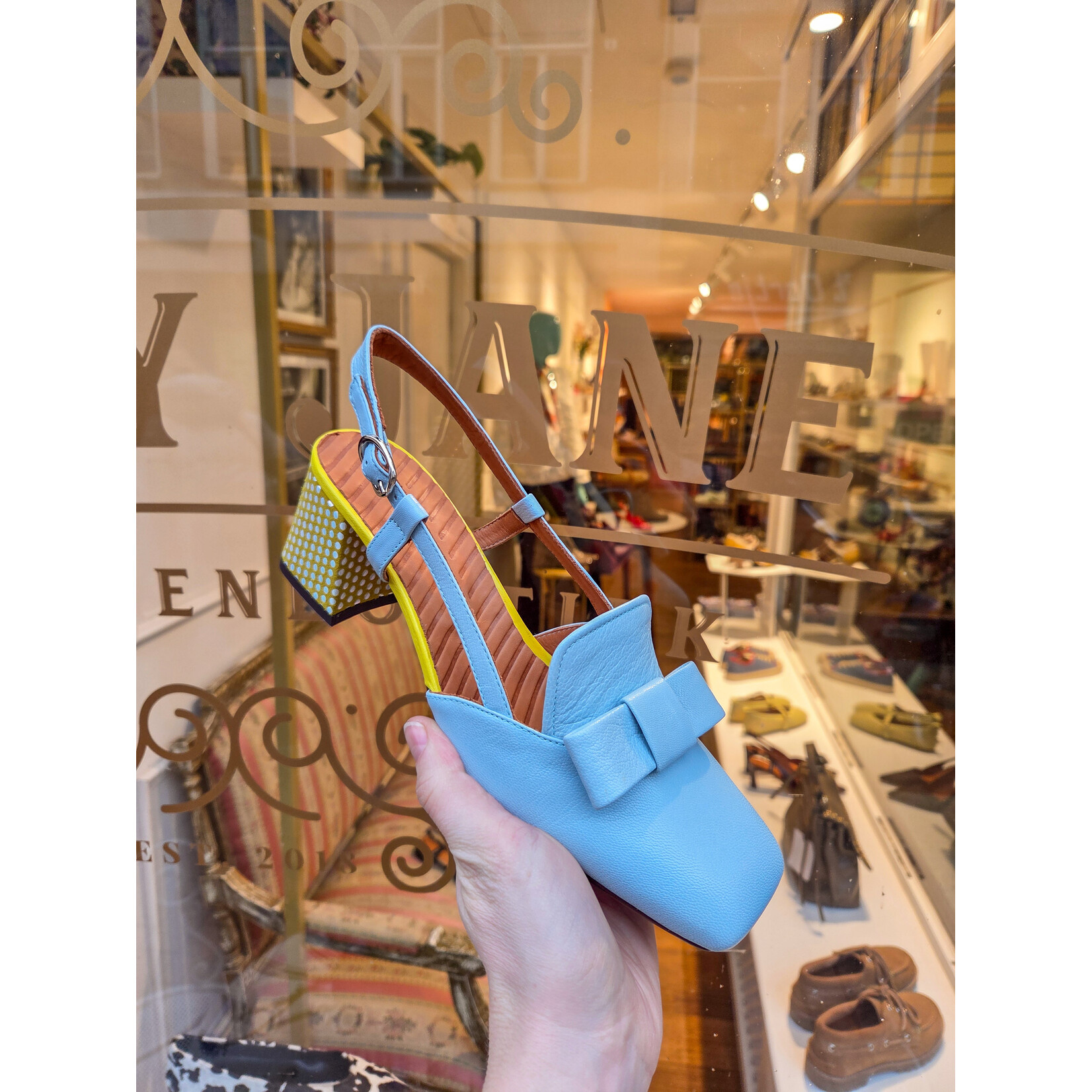 Chie Mihara slingback strik VYLA blue lemon