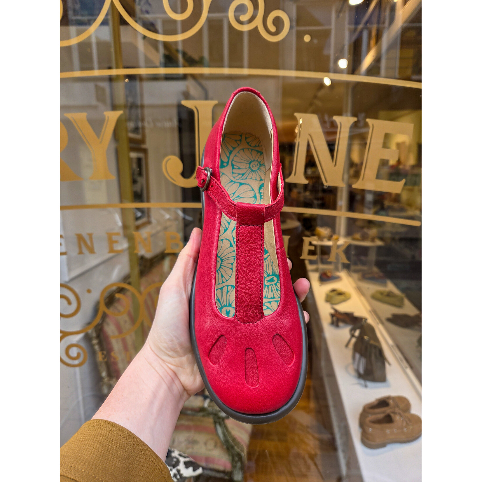 Fly London mary jane ballerina DAFE cherry