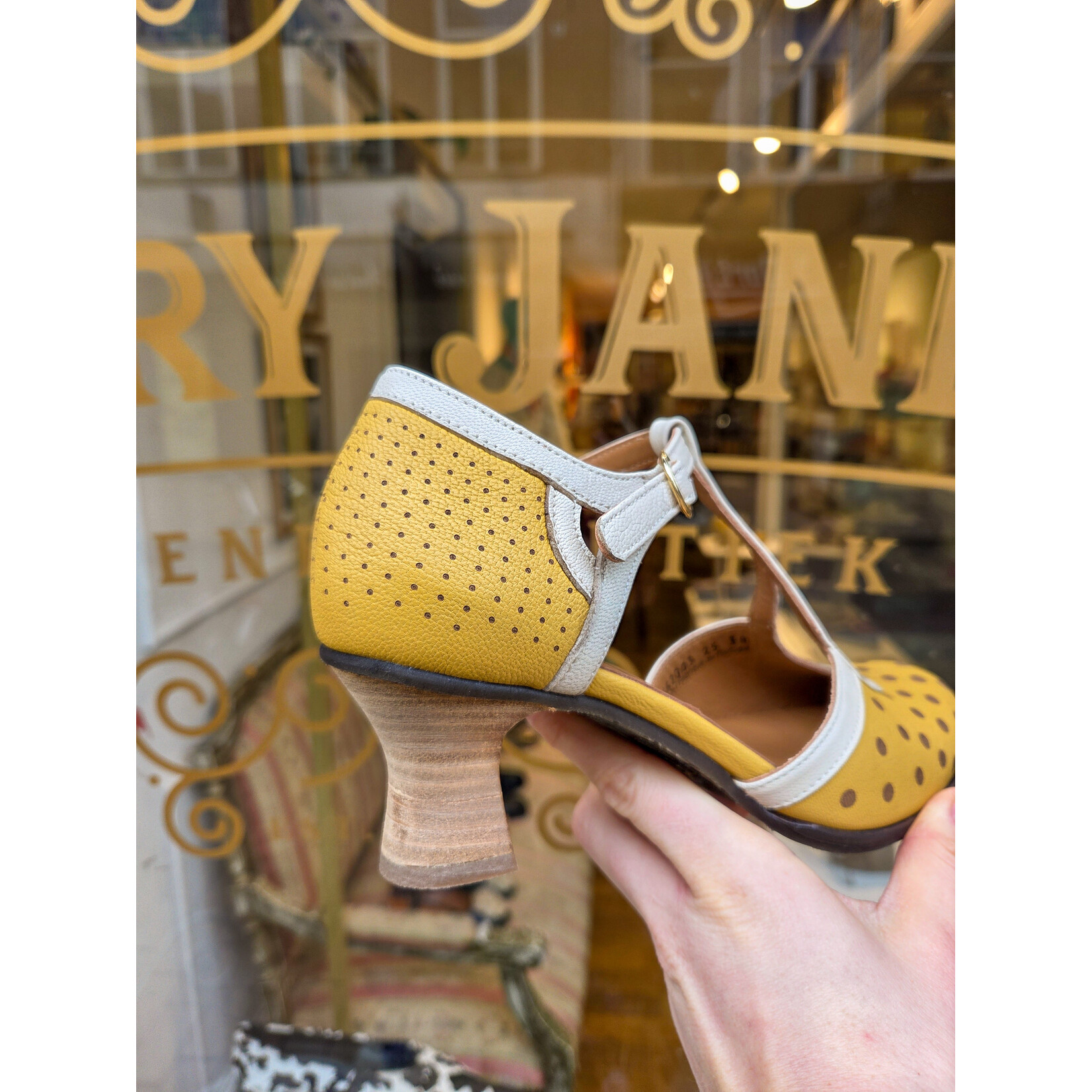 Fly London pump BLEF polkadot geel