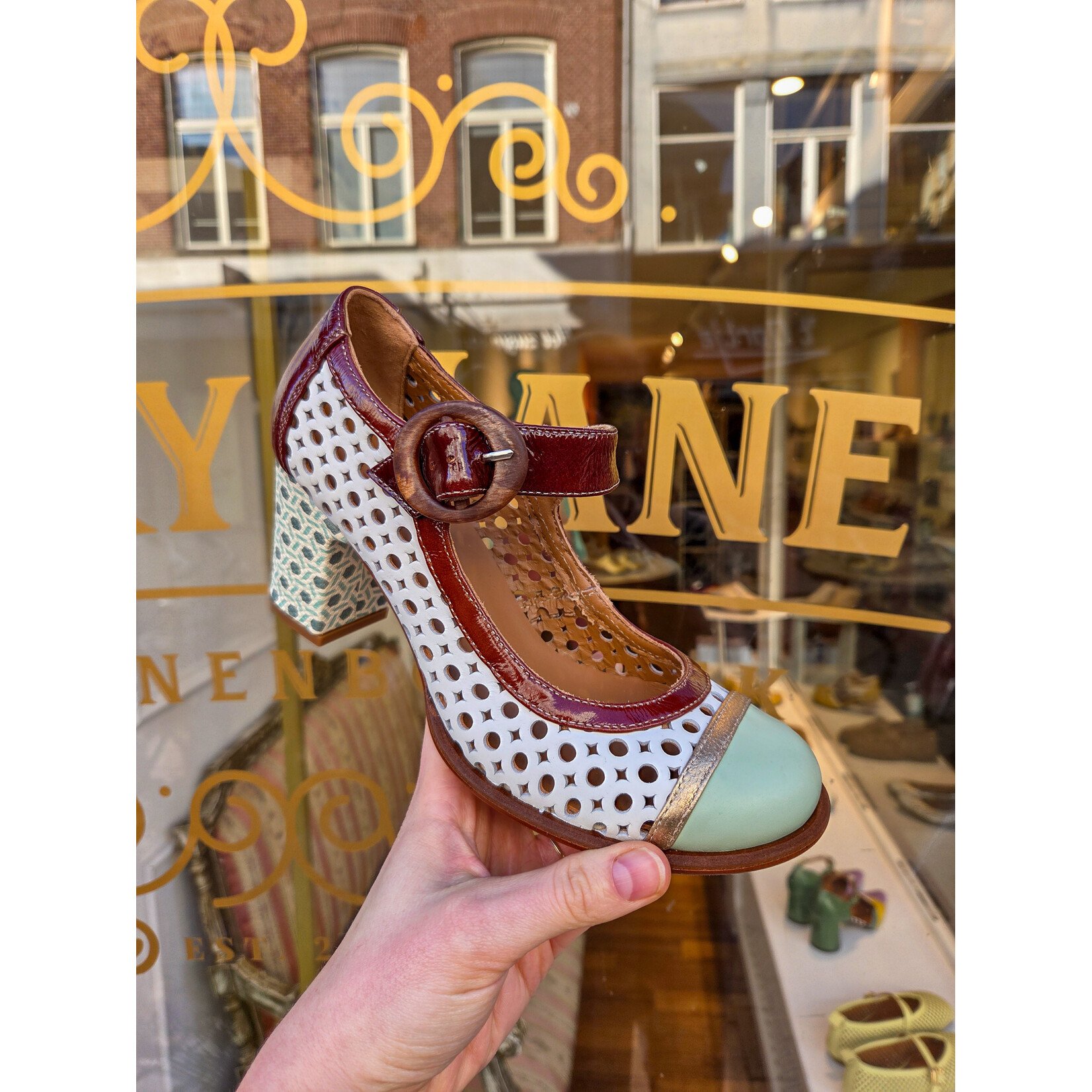 Nemonic Nemonic leren pump gesp NANTES bruin/mint