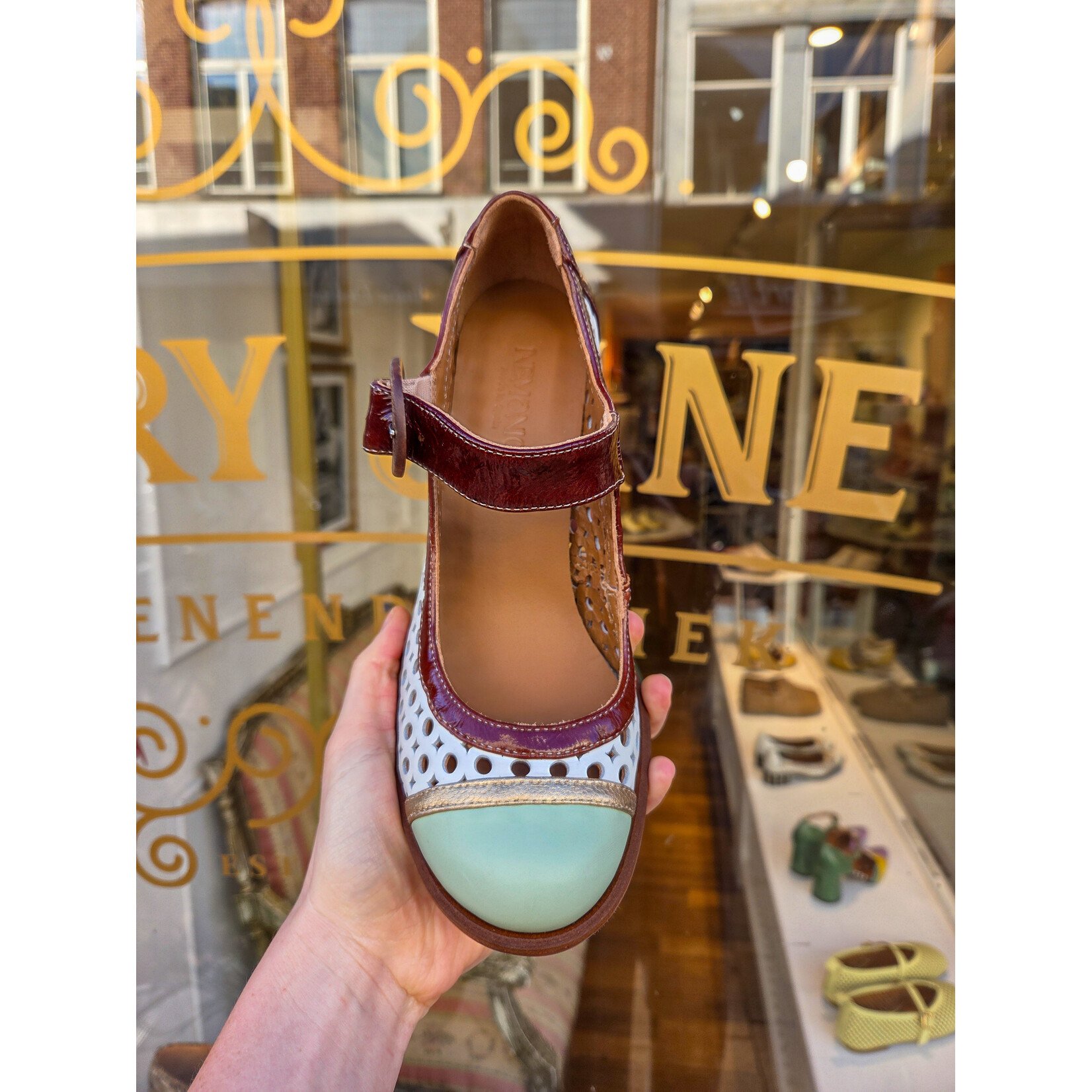 Nemonic Nemonic leren pump gesp NANTES bruin/mint