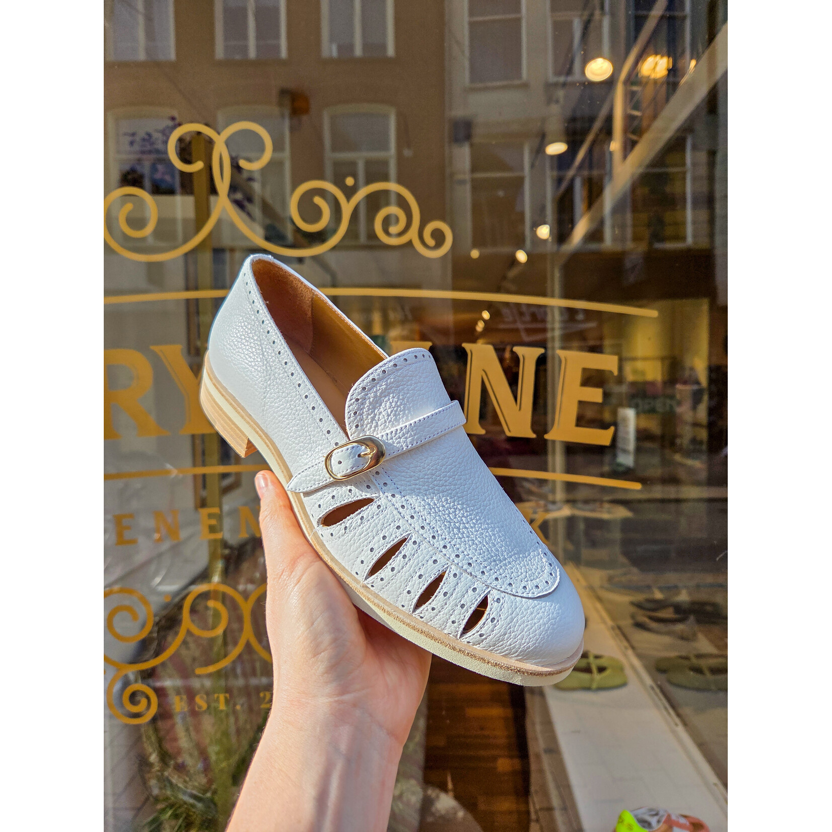 Pertini instapper gesp leren loafer ABBOT wit